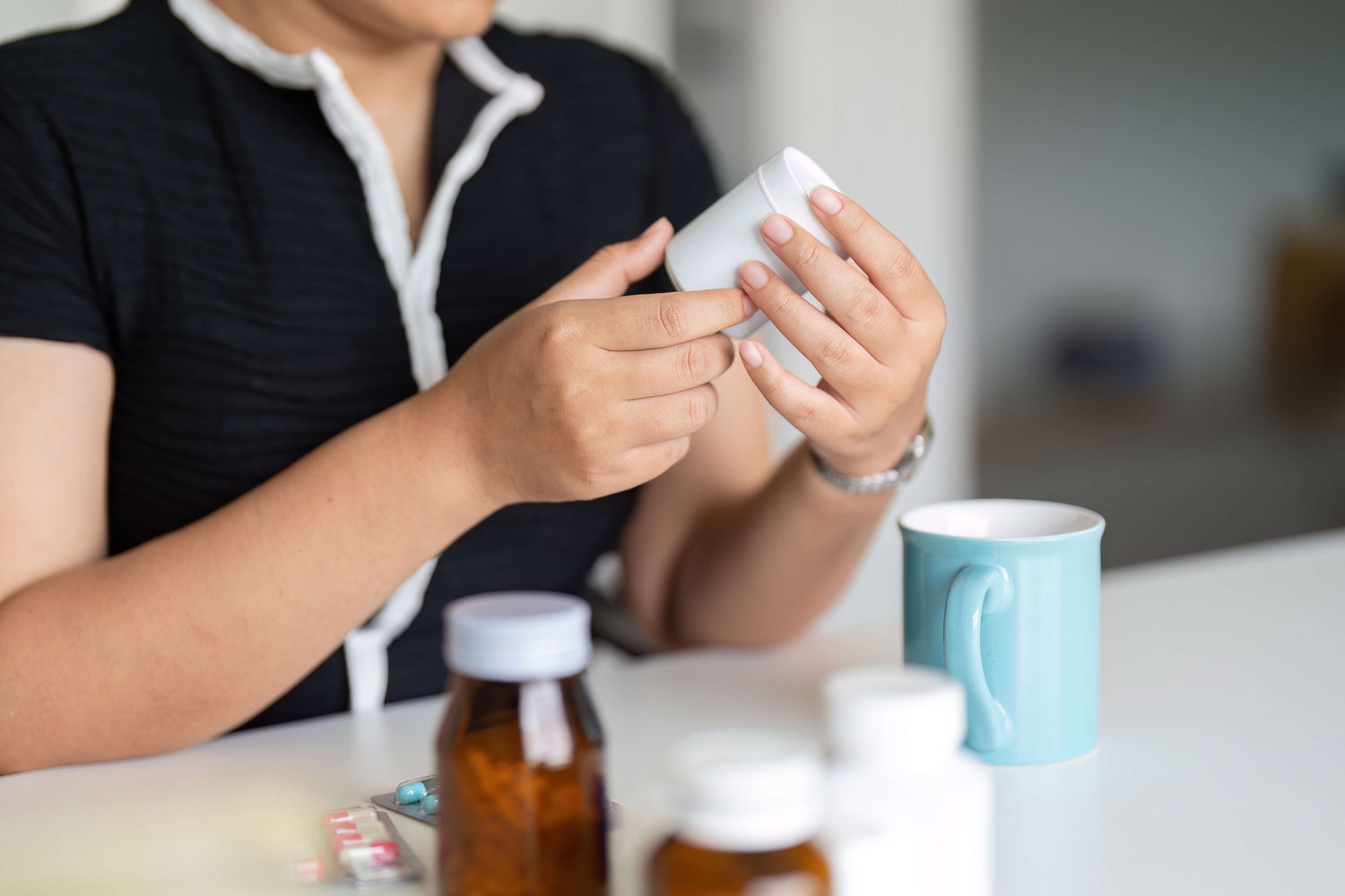 Why Influencers Are Creating Their Own Private Label Supplements — and How You Can Too